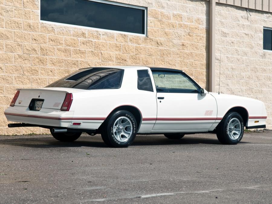  Chevrolet Monte Carlo SS Aerocoupe 1986 года  (фото 2 из 4)